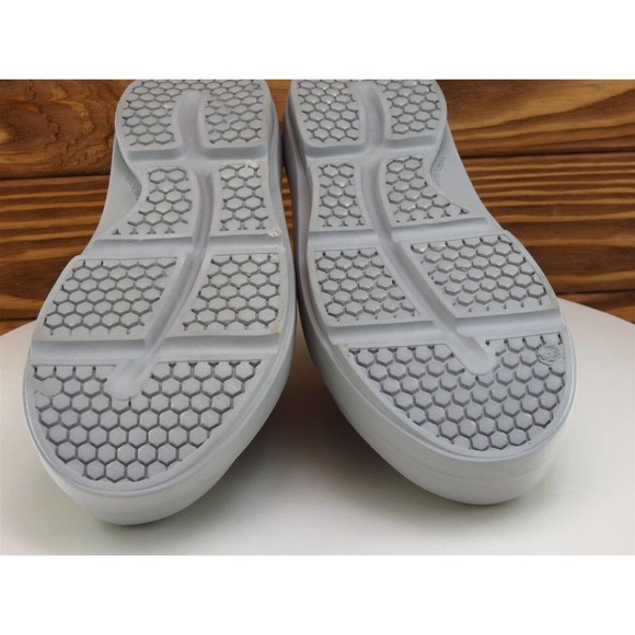 32 Degrees Size 6-7 M Women Sandal Slip-On Gray‎ Synthetic - Picture 9 of 10